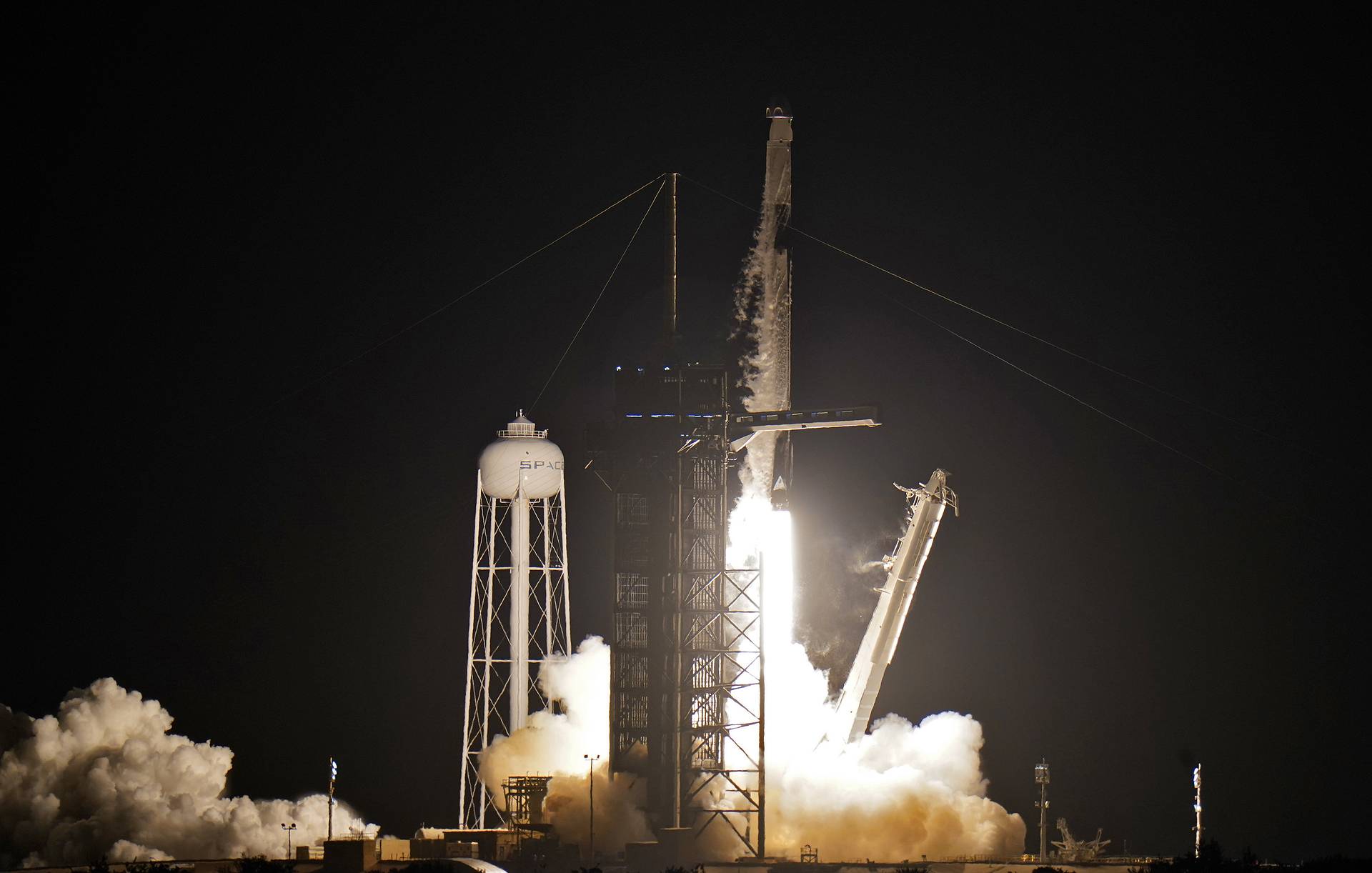 SpaceX    Crew Dragon   