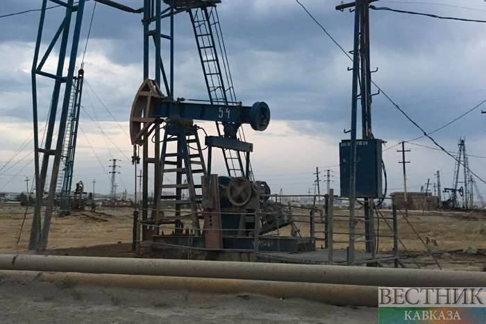 Brent ��������� � ������� � $70 �� �������