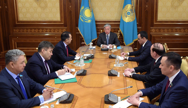 Токаев провел встречу с лидерами четырех казахстанских партий