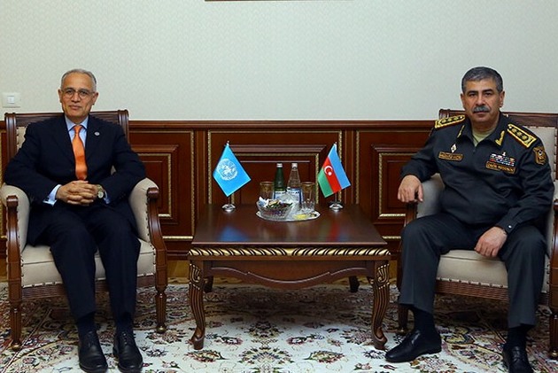 Закир Гасанов встретился с резидент-координатором ООН в Баку