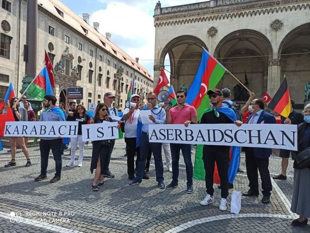 «Карабах – это Азербайджан!»: в Мюнхене прошла акция протеста против агрессии Армении