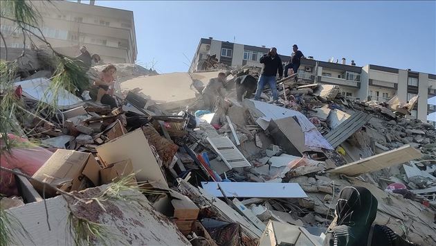 Число жертв землетрясения в Измире выросло до 83