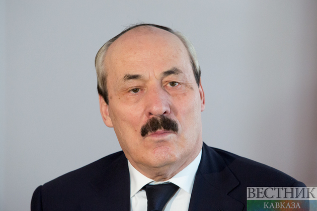 Абдулатипов: необходим запуск программ развития Дагестана и Азербайджана