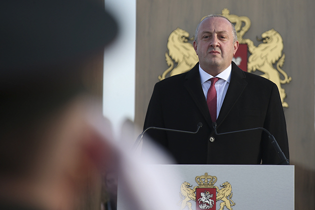 Президент Грузии пожаловался на давление