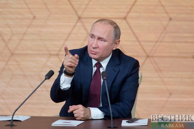 Путин поздравил Бердымухамедова с Днем независимости 