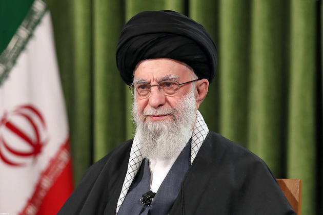Али Хаменеи: Запад стремится манипулировать народом Ирана