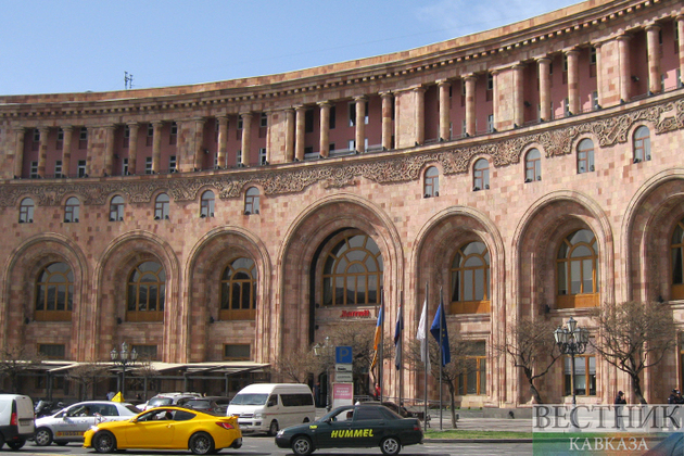 Непогода сорвала шоу "Русских витязей" в Ереване