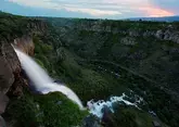 Мертвый водопад, армянская Рапунцель и погибшая невеста: 3 водопада Армении