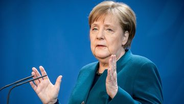 Меркель о домашнем карантине: не хватает личных встреч с коллегами