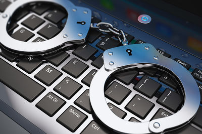 Казанджян и Коновалов обвиняются в создании комплексной транснациональной киберпреступной сети