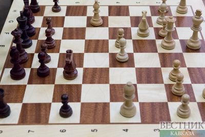 Ведущую азербайджанскую шахматистку будет тренировать чемпионка мира
