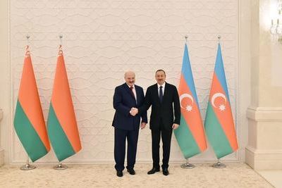 Ильхам Алиев поздравил президента Беларуси с днем рождения