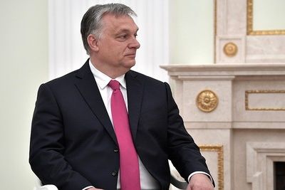 Венгерский премьер рекомендует учиться у грузинского коллеги