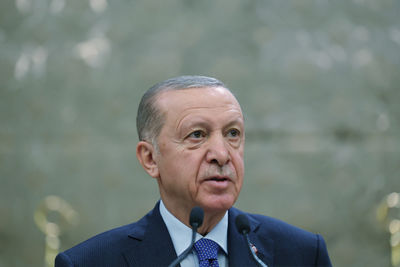 Глава Турции прилетел в Астану