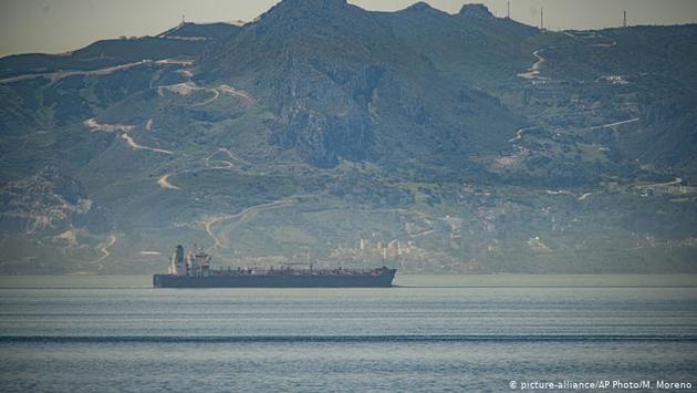 Венесуэла будет охранять иранские танкеры от США