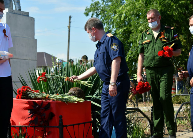 Активисты СУ СКР по Кубани приняли участие в торжественном захоронении останков солдат