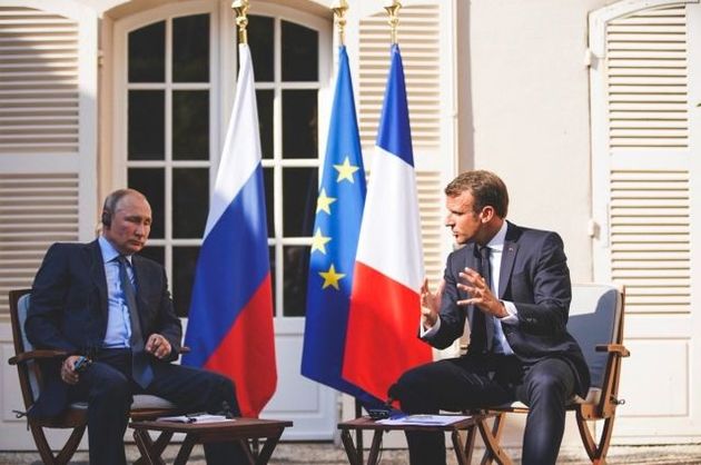 Путин обсудил с Макроном нагорно-карабахский конфликт
