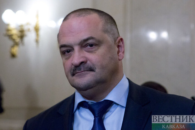 Врио главы Дагестана заработал 4,9 млн рублей