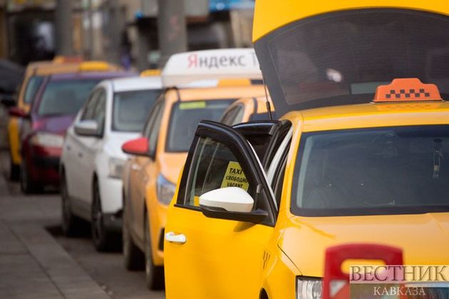 Врачей обеспечили бесплатным такси в Карачаево-Черкесии