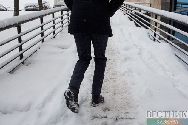 Холод, снег, гололед и шторм пообещали синоптики в Грузии
