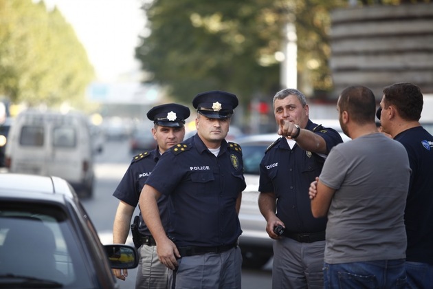 Полиция задержала злоумышленника, захватившего заложников в банке в Тбилиси