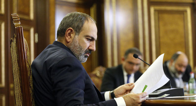 Пашинян снова требует увольнения главы Генштаба Армении