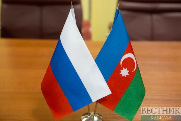В Азербайджане наградили российских специалистов, участвовавших в разминировании в Карабахе