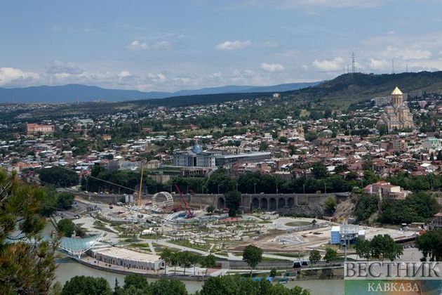 Вандалы осквернили памятник Грибоедову в Тбилиси