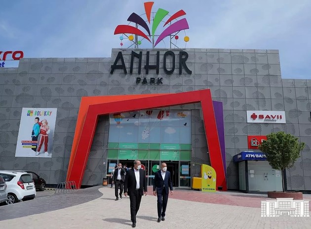 Премьер-министр Узбекистана лично проверил рынки и супермаркеты Ташкента