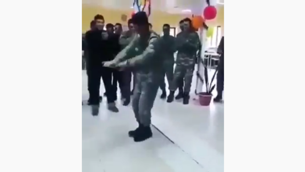 Танец азербайджанского воина: пусть на землях Карабаха звучит только музыка! (ВИДЕО)