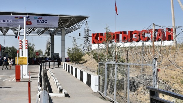 Власти Киргизии приступили к эвакуации жителей приграничных сел