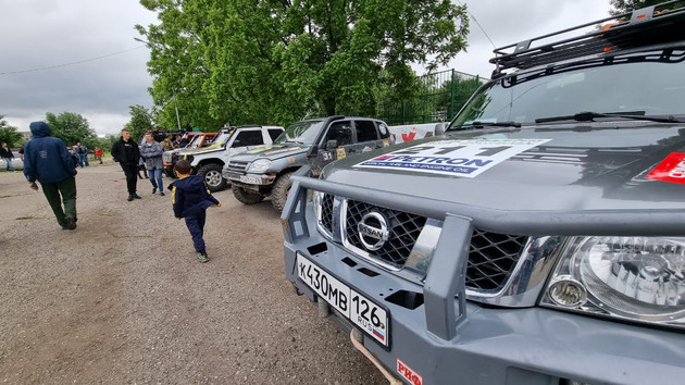 Экипаж из Чечни победил в гонках внедорожников в Ставропольском крае 