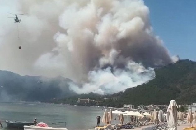 Турецким пожарным удалось потушить пожар в курортном Мармарисе