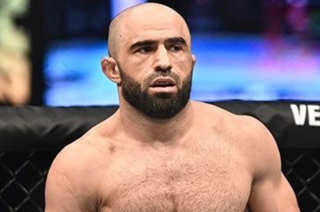 Омари Ахмедов покинул UFC