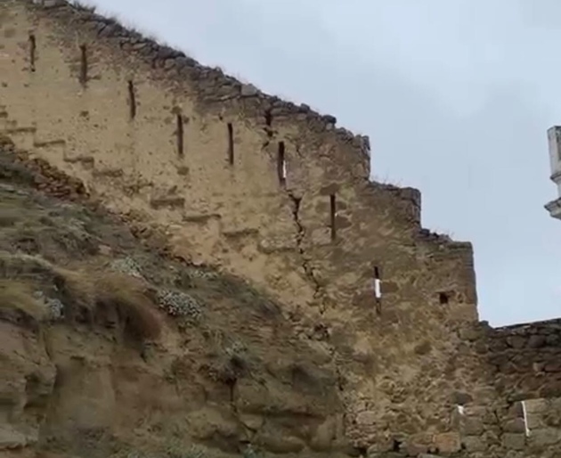 По факту обрушения крепостной стены в Дагестане организована проверка