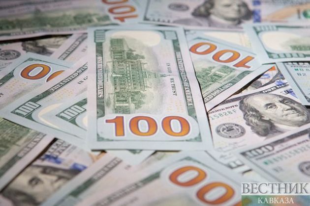 Доллар рухнул ниже 70 рублей