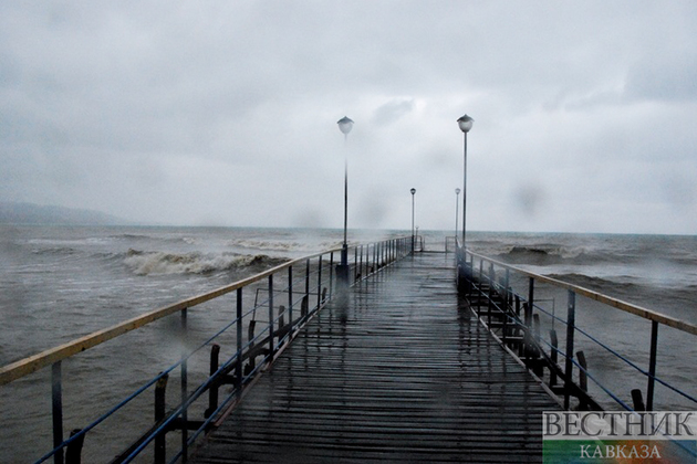 Экстренное предупреждение выпущено в связи со штормами в Азовском и Черном море