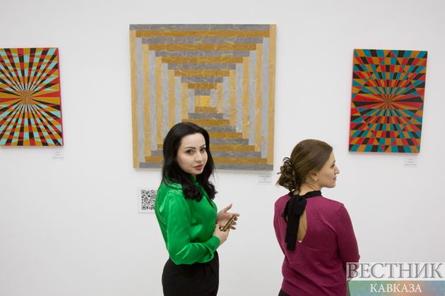 Выставку Нигяр Сулейман открыли на ВДНХ (фоторепортаж)