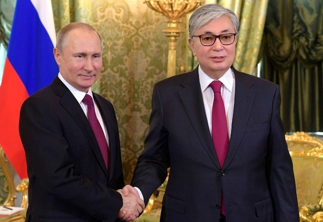 Владимир Путин поздравил Касым-Жомарта Токаева с Днем независимости