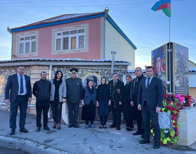 Военные в Новый год посетили семьи шехидов в Азербайджане