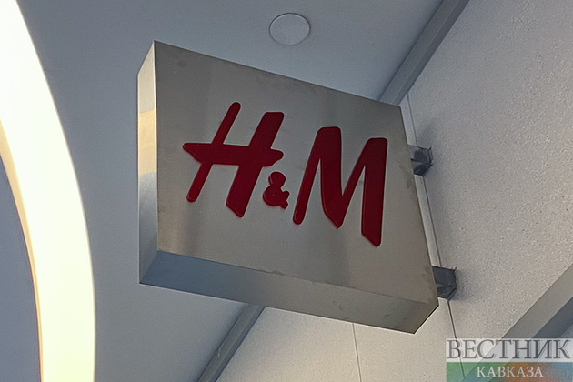 Места в очереди в H&M в Москве продают на Avito