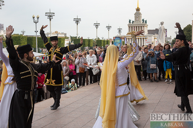Москва-Баку: два города любви (ФОТО)