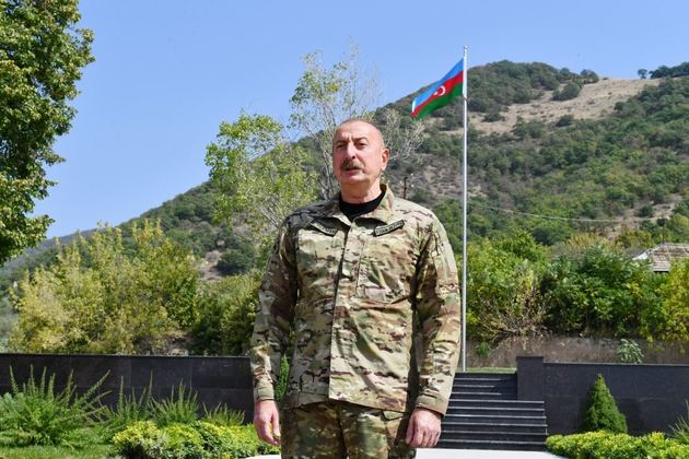 Ильхам Алиев поднял флаг Азербайджана в Лачине