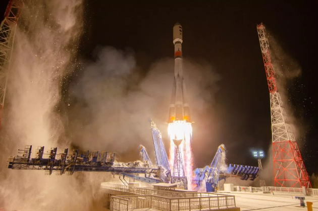 С космодрома Плесецк стартовала ракета "Союз-2.1б" с космическими аппаратами