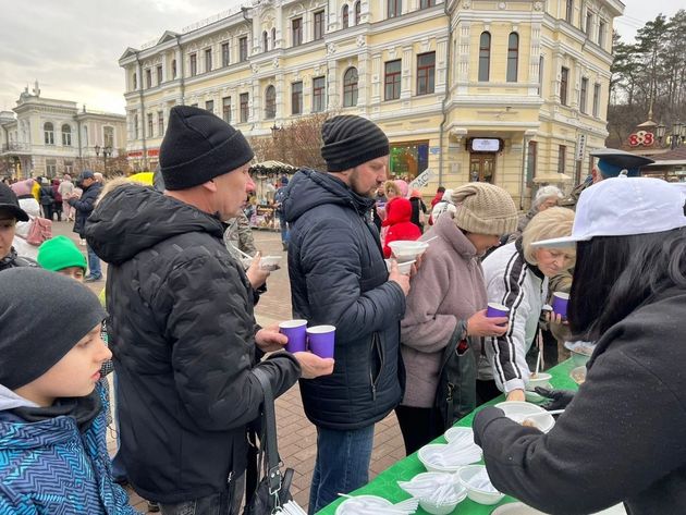 Кашей на нарзане угостили посетителей Гастрономического фестиваля в Кисловодске