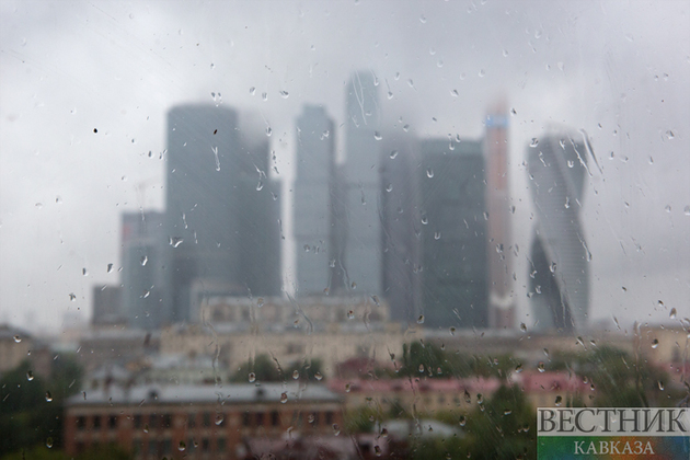 Москве пообещали дожди и грозы