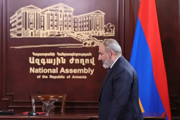 День дураков в Армении отметили отставкой Пашиняна
