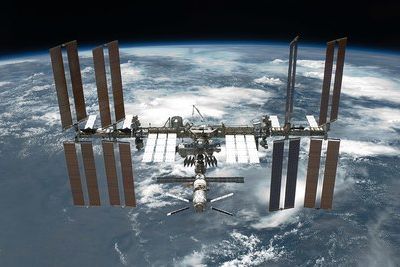 Длинные выходные в честь 9 мая получат космонавты на МКС