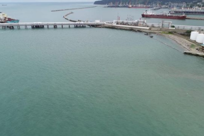 Названа причина появления нефтепродуктов в Черном море у Туапсе